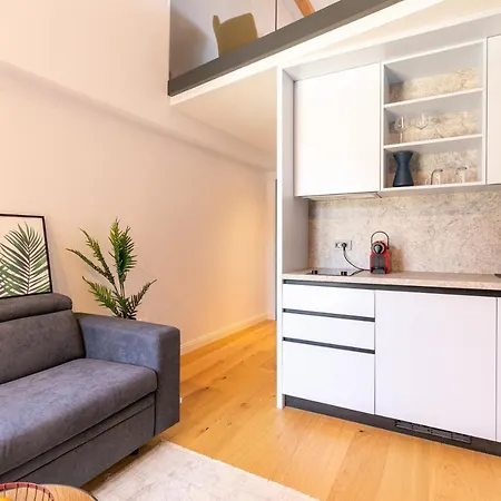 Jupiter Center Apartment